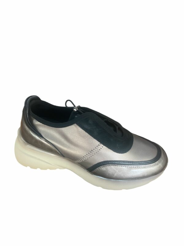 SNEAKERS METALIZADO