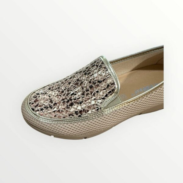 ZAPATILLA 241/243