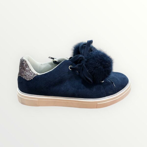 WhatsApp Image 2026-01-28 at 18.55.33 (3) SNEAKERS POMPONES