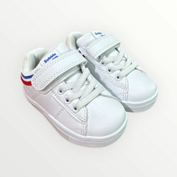 SNEAKERS 3 RAYAS A3735