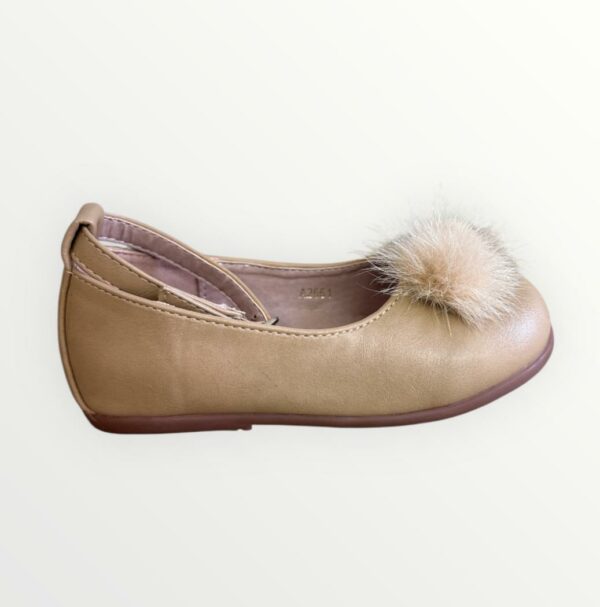 WhatsApp Image 2026-02-18 at 17.52.41 (1) MERCEDITA POMPÓN A2661