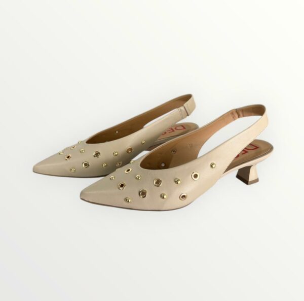 WhatsApp Image 2026-03-25 at 1.15.39 PM (1) ZAPATO GARONS9