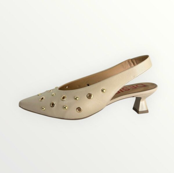 WhatsApp Image 2026-03-25 at 1.15.39 PM (2) ZAPATO GARONS9