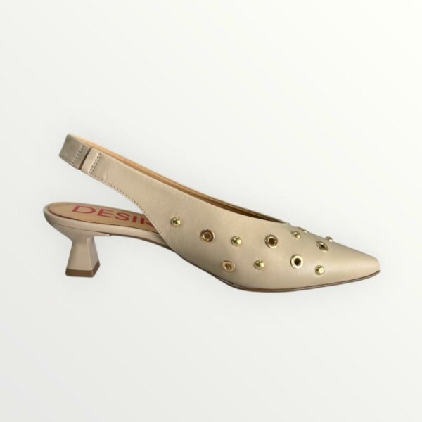WhatsApp Image 2026-03-25 at 1.15.39 PM (3) ZAPATO GARONS9